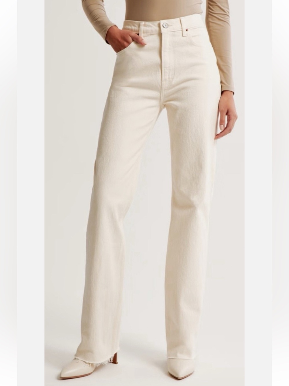 NWOT Abercrombie & Fitch Curve Love 90s Relaxed Jean High Rise Jeans Cream 29/8